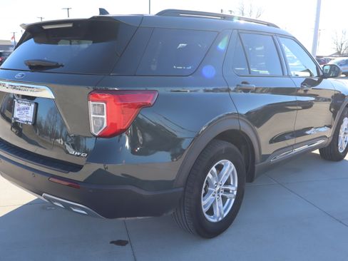 Used 2023 Ford Explorer XLT w/ Equipment Group 202A image 5