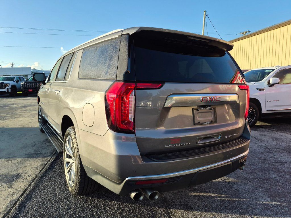 Used 2021 GMC Yukon XL Denali w/ Denali Premium Package AWD/4WD image 2