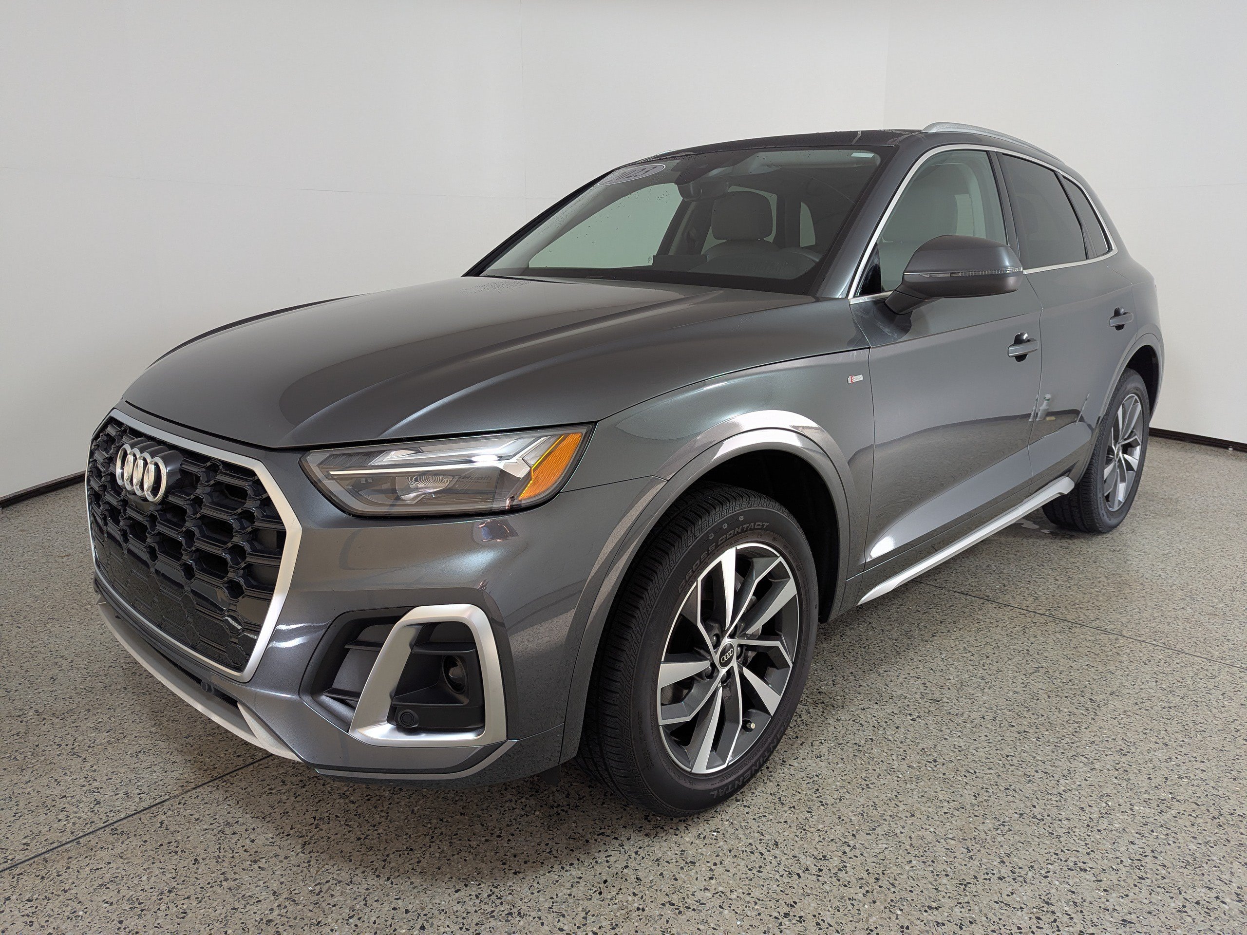 Certified 2023 Audi Q5 2.0T Premium Plus w/ Premium Plus Package AWD/4WD image 2