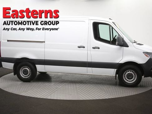 Used 2019 Freightliner Sprinter 2500 RWD image 41