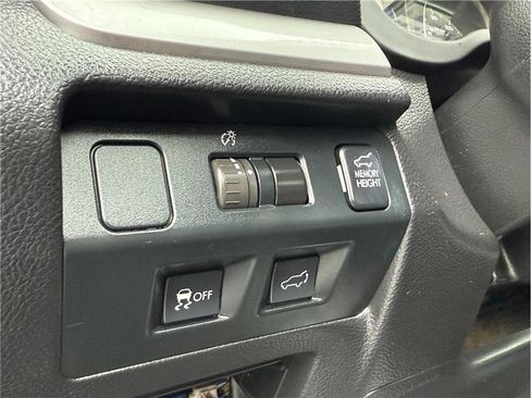 Used 2015 Subaru Forester 2.5i Limited w/ Popular Package #2 image 18