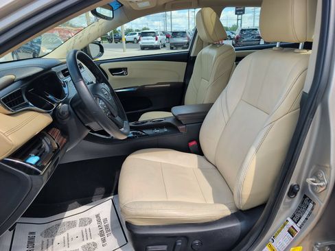 Used 2014 Toyota Avalon XLE Touring FWD image 8