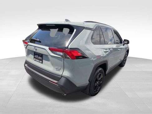 Used 2020 Toyota RAV4 XLE w/ All Weather Liner Package AWD/4WD image 13
