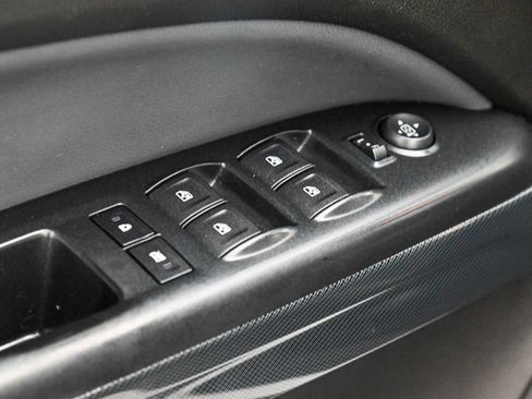 Used 2016 Chevrolet Colorado Z71 AWD/4WD image 9