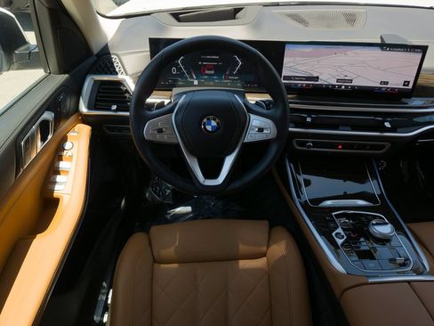 Used 2024 BMW X7 xDrive40i w/ Parking Assistance Package AWD/4WD image 20