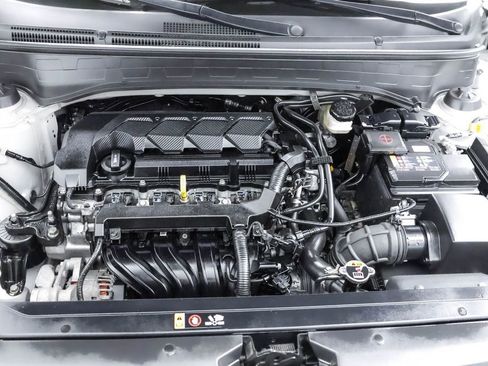 Used 2023 Hyundai Venue SE w/ Cargo Package image 31