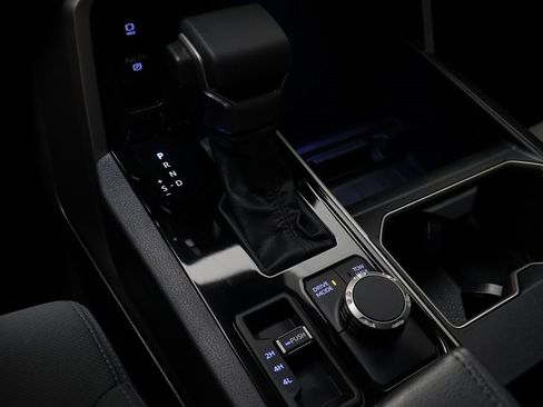 Used 2022 Toyota Tundra SR5 image 12