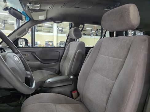 Used 2004 Toyota Sequoia SR5 RWD image 25