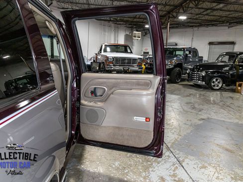 Used 1997 Chevrolet Suburban 2WD w/ Preferred Equipment Group 3 image 87