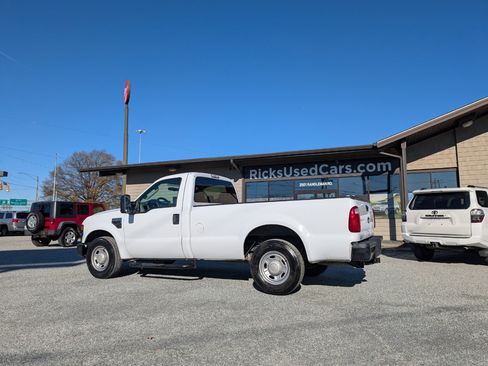 Used 2010 Ford F250 XLT image 9