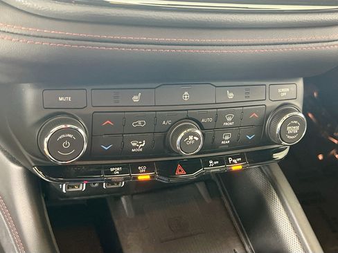 Used 2022 Dodge Durango R/T w/ Blacktop Package image 16