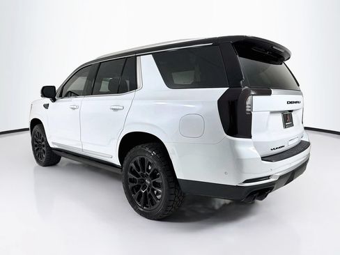 Used 2026 GMC Yukon Denali w/ Sun & Power Step Package AWD/4WD image 3