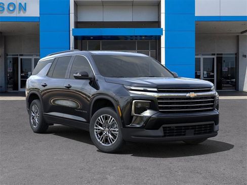 New 2025 Chevrolet Traverse LT w/ Enhanced Driving Package image 7