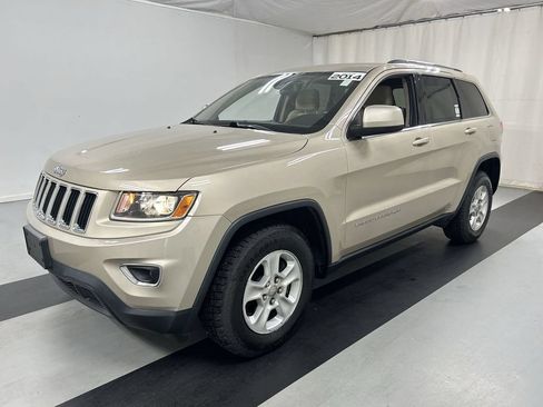Used 2014 Jeep Grand Cherokee Laredo w/ Quick Order Package 23E AWD/4WD image 5