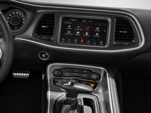 Used 2019 Dodge Challenger SXT w/ Plus Package RWD image 28