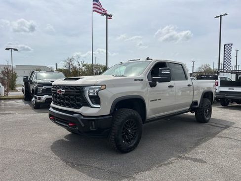 New 2026 Chevrolet Silverado 2500 ZR2 w/ LPO, Dark Essentials Package image 7