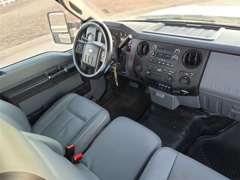 Used 2014 Ford F350 XL w/ Power Equipment Group image 9
