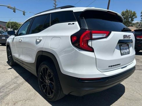 Used 2023 GMC Terrain SLE w/ Elevation Edition FWD image 5