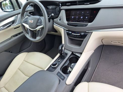 Certified 2023 Cadillac XT5 Premium Luxury FWD image 27