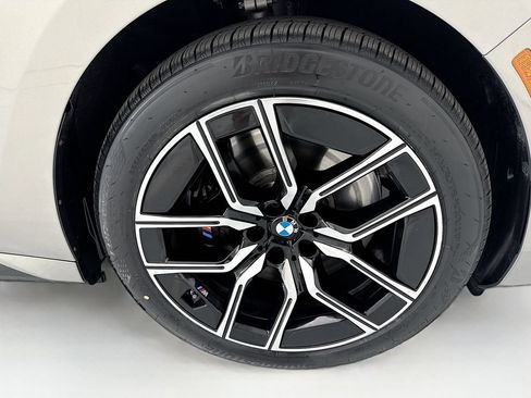 Used 2025 BMW i7 eDrive50 w/ M Sport Package RWD image 31