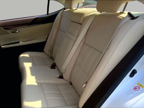 Used 2018 Lexus ES 350 w/ Luxury Package w/Wood Trim FWD image 21