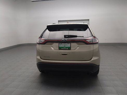 Used 2018 Ford Edge SE image 7