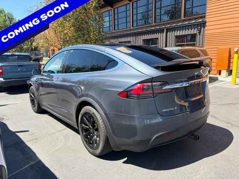 Used 2018 Tesla Model X 75D AWD/4WD image 2