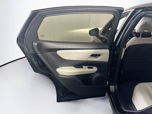 Used 2023 Nissan Ariya FWD image 27