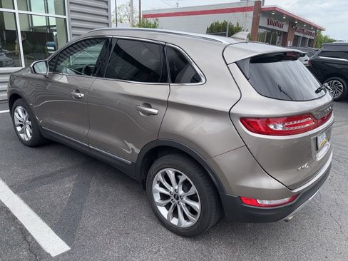 Used 2019 Lincoln MKC Select w/ Select Plus Package AWD/4WD image 6