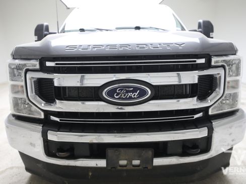 Used 2022 Ford F250 XL w/ STX Appearance Package AWD/4WD image 7