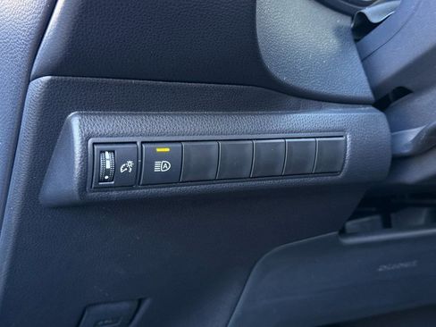 Used 2025 Toyota Corolla LE image 25