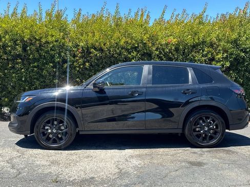 Certified 2025 Honda HR-V Sport image 7