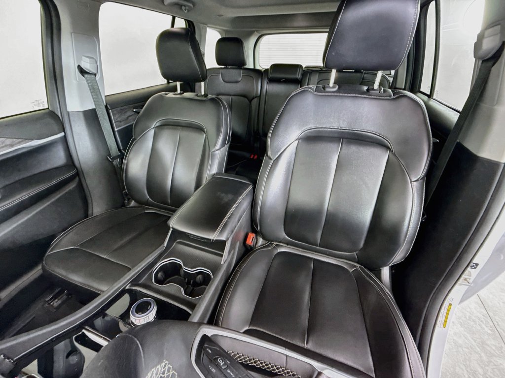 Used 2023 Jeep Grand Cherokee Limited RWD image 11
