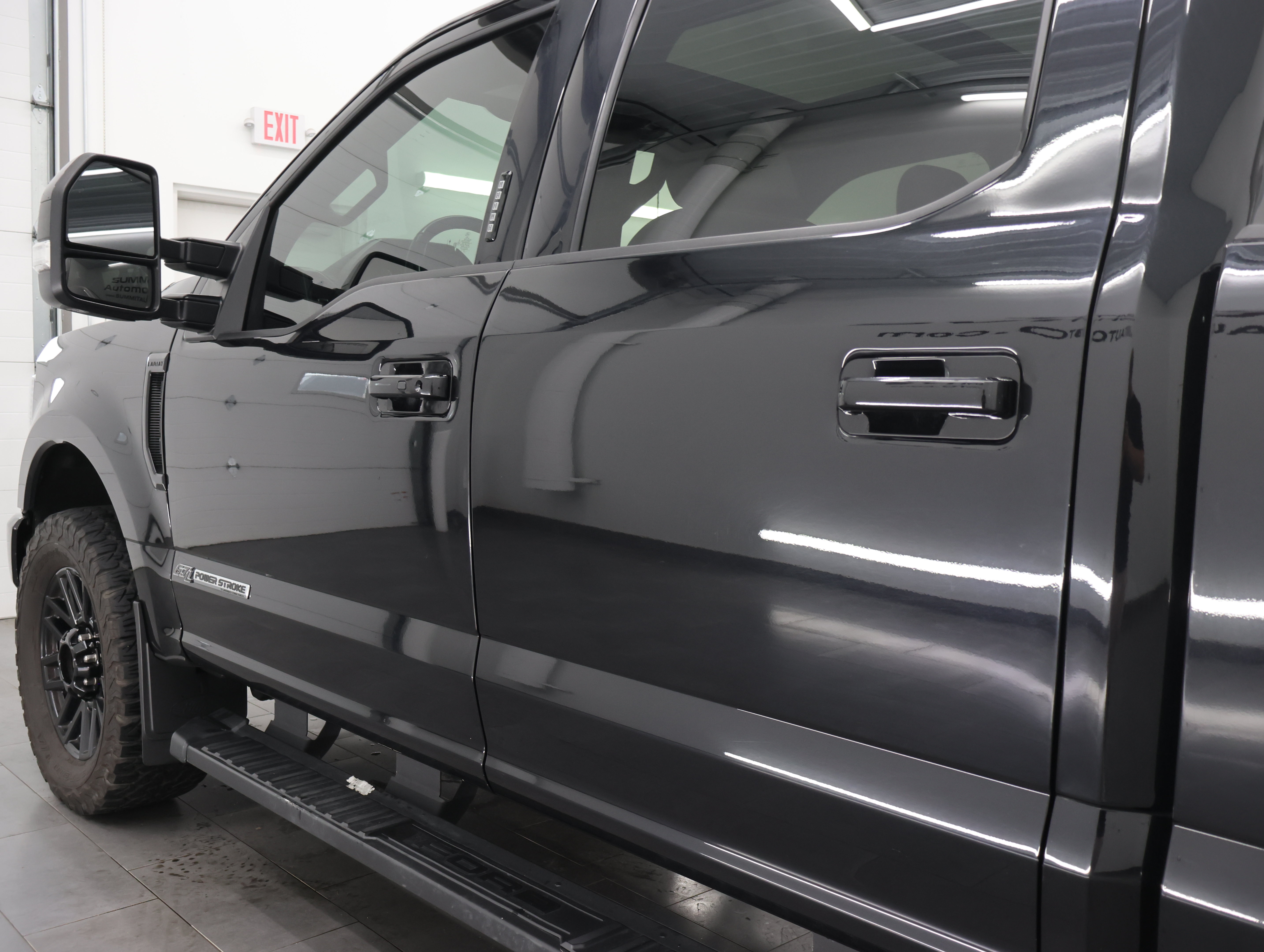 Used 2022 Ford F250 Lariat w/ Black Appearance Package AWD/4WD image 33