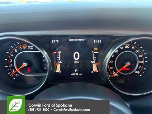 Used 2018 Jeep Wrangler Unlimited Sahara w/ Safety Group AWD/4WD image 24