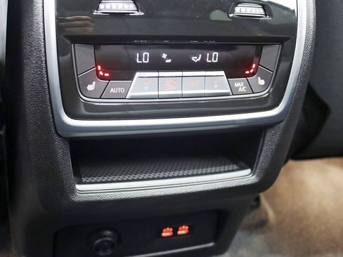 Used 2026 BMW X5 xDrive40i w/ M Sport Package AWD/4WD image 28