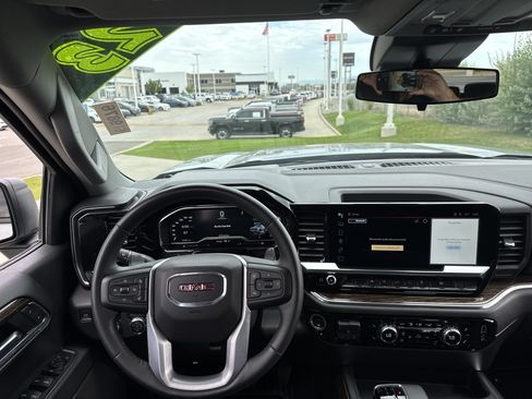 Used 2023 GMC Sierra 1500 Elevation AWD/4WD image 17