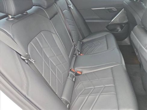 Used 2025 BMW 530i w/ Premium Package RWD image 21