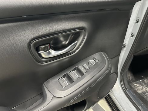 New 2026 Honda HR-V EX-L image 18