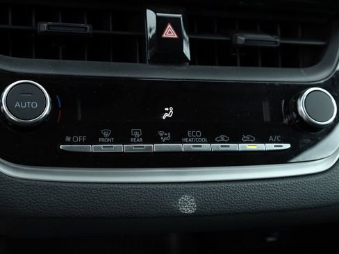 Used 2024 Toyota Corolla LE image 8