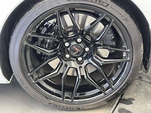 Used 2025 Chevrolet Corvette Z06 image 12