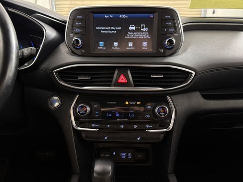 Used 2020 Hyundai Santa Fe SEL w/ Convenience Package image 17