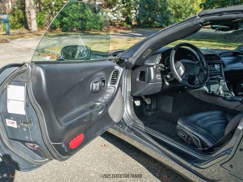 Used 2003 Chevrolet Corvette Convertible w/ Preferred Equipment Group1 image 28