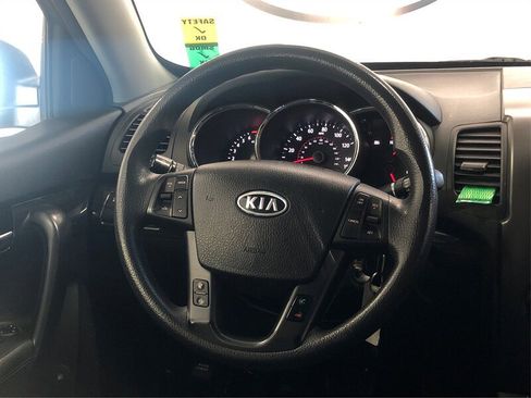 Used 2012 Kia Sorento LX image 14
