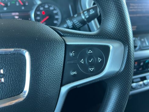 Used 2023 GMC Acadia SLE w/ Driver Convenience Package image 19