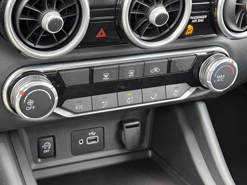 Used 2024 Nissan Sentra S image 17