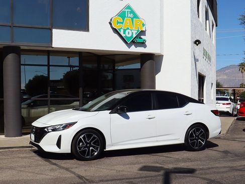 Used 2024 Nissan Sentra SR image 7