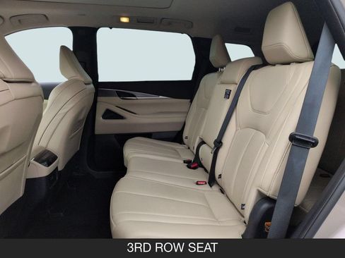 Used 2025 INFINITI QX60 Luxe FWD image 17