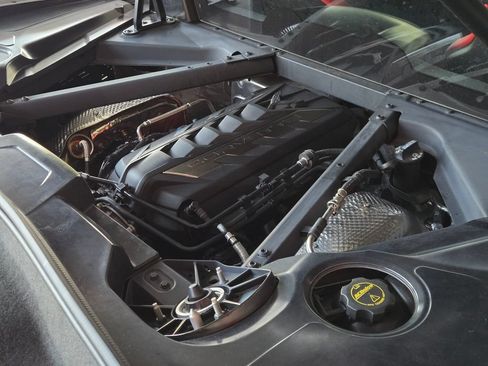 Used 2024 Chevrolet Corvette Stingray Coupe w/ 1LT RWD image 33