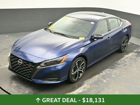 Used 2024 Nissan Altima 2.5 SR image 39